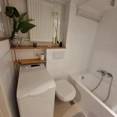 Antony's Elli Apartment