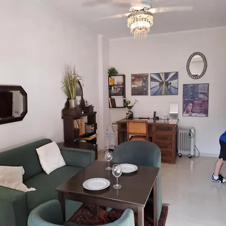 Antony's Elli Rhodes City